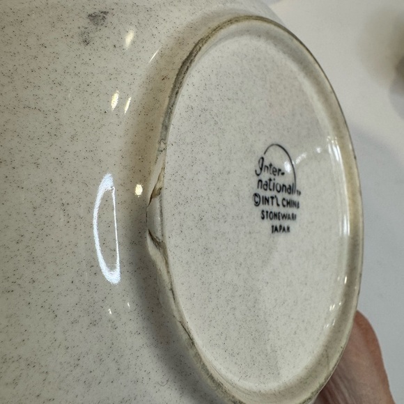 Vintage International Stoneware Bowl Goose Fruit Flowers Ribbon Beige Blue Pink - Picture 6 of 8